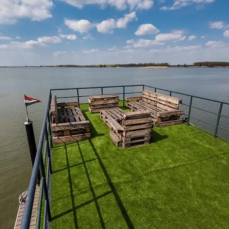 Panorama Uszohaz 1 Abádszalók