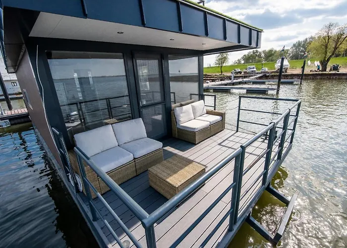 Panorama Uszohaz 1 Abádszalók